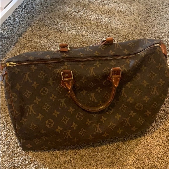 Louis Vuitton Handbags - LV Speedy 40